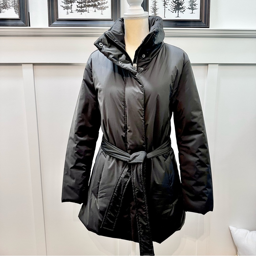 Women's Black Puffer Jacket